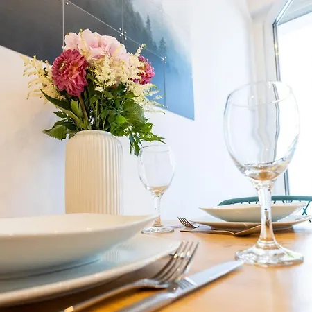 Apartment Super Zentral I Frisch Renoviert *