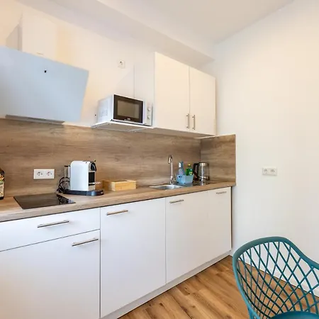 Apartment Super Zentral I Frisch Renoviert