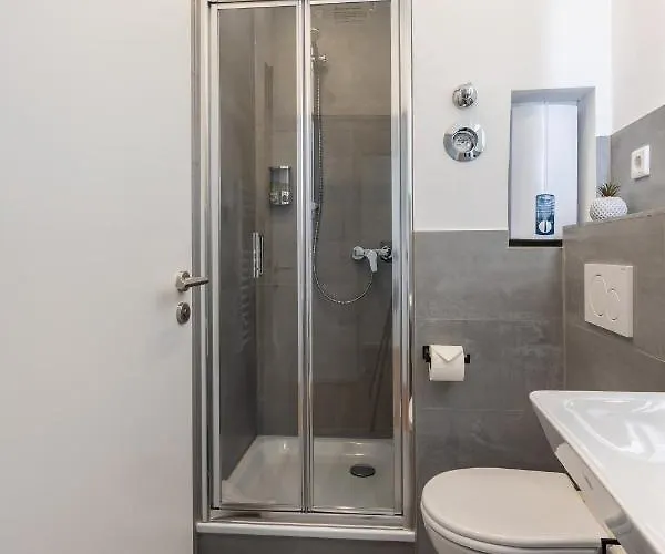 Super Zentral I Frisch Renoviert *